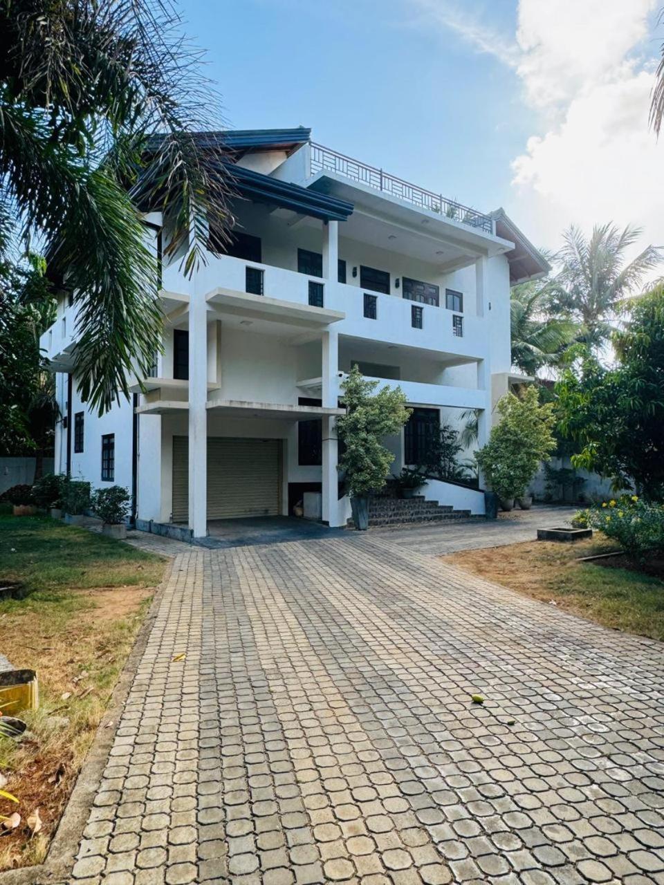 The Valampuri Jaffna Exterior foto